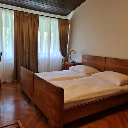 Heritage - 1st Row To The Sea Bed and breakfast Ičići