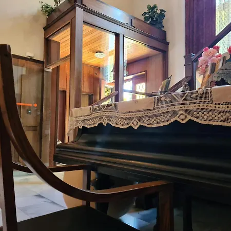 Bed and breakfast Heritage - 1st Row To The Sea